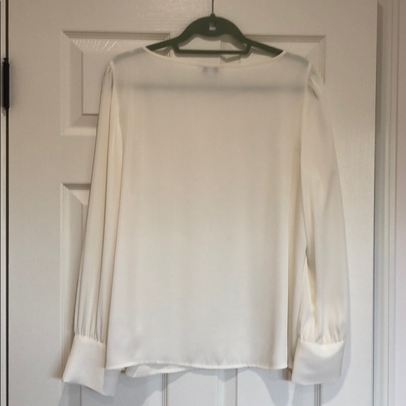 Off-white blouse - Picture 2 of 3